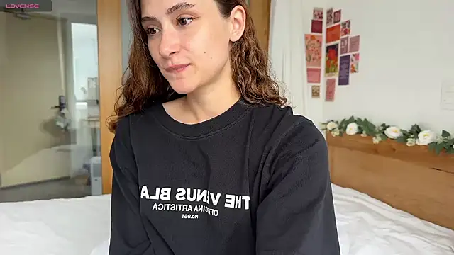 cutiemari online show from March 9, 4:38 am