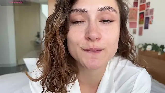 cutiemari online show from April 10, 4:39 am