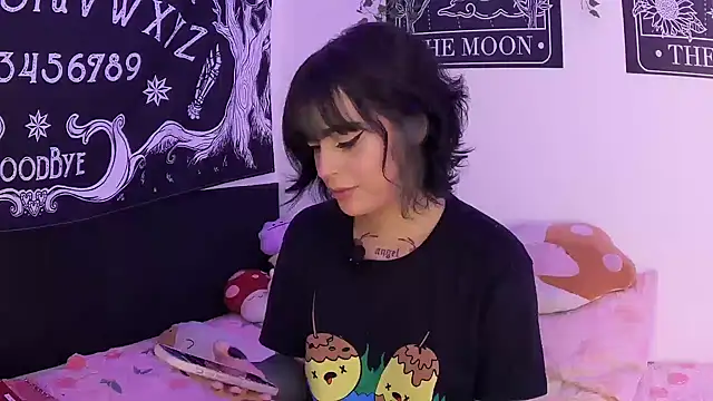 ariane kimiko online show from February 24, 1:25 am