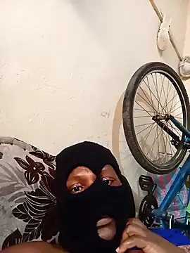 Snapshot of Blueberry23cupcake chatting on February 1, 11:20 am Blueberry23cupcake online show from February 1, 11:20 am