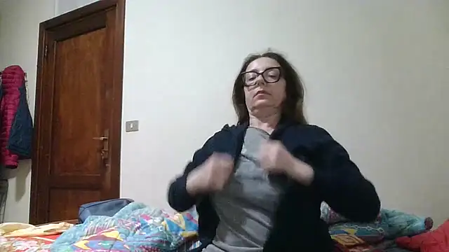 Snapshot of Miasexmilf chatting on May 15, 11:23 pm Miasexmilf online show from May 15, 11:23 pm