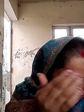 Cute-karisma1234 online show from February 17, 1:46 am