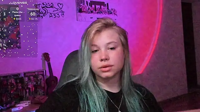 Lulu Di online show from July 2, 9:32 pm