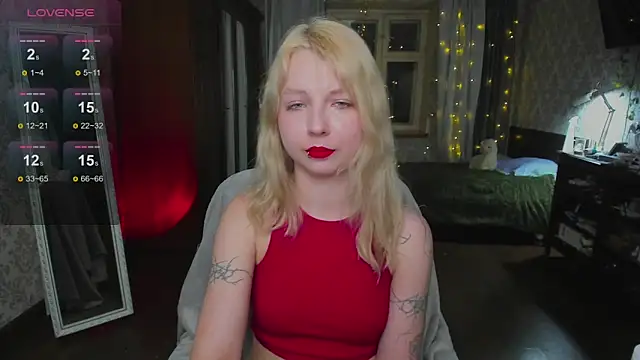 yourlovelyeve online show from February 11, 5:18 pm