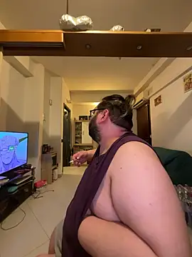 Snapshot of 88Teddy_Nerd chatting on April 10, 12:16 am 88Teddy Nerd online show from April 10, 12:16 am