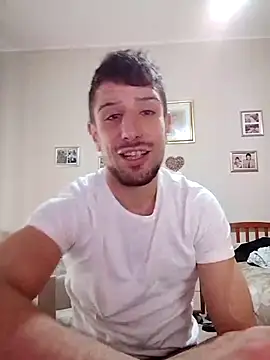 Snapshot of Mcsimotoro chatting on May 8, 10:09 am Mcsimotoro online show from May 8, 10:09 am