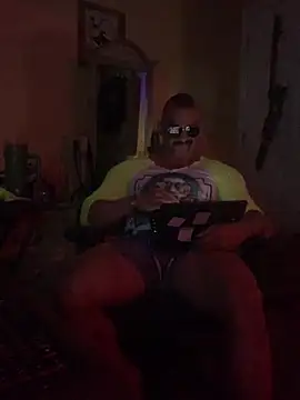 daddydonkey84 online show from April 13, 4:07 am