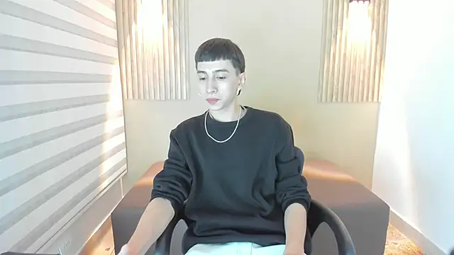 lian cameron online show from February 11, 3:44 am