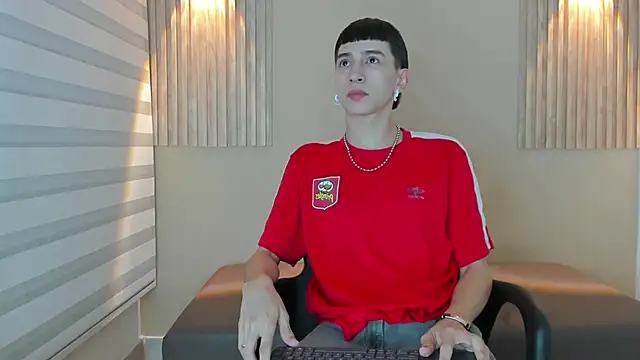 lian cameron online show from February 14, 3:47 am