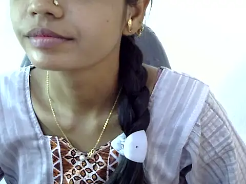 Snapshot of Kulsum_S chatting on March 8, 9:57 am Kulsum S online show from March 8, 9:57 am