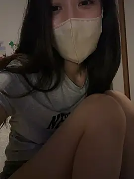 Snapshot of yui__yuichan chatting on July 9, 12:42 pm yui yuichan online show from July 9, 12:42 pm