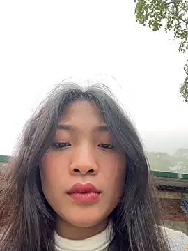 Snapshot of Lyn-be99 chatting on February 14, 3:25 am Lyn-be99 online show from February 14, 3:25 am