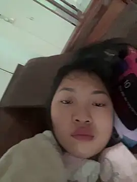 Snapshot of Lyn-be99 chatting on March 7, 6:54 am Lyn-be99 online show from March 7, 6:54 am