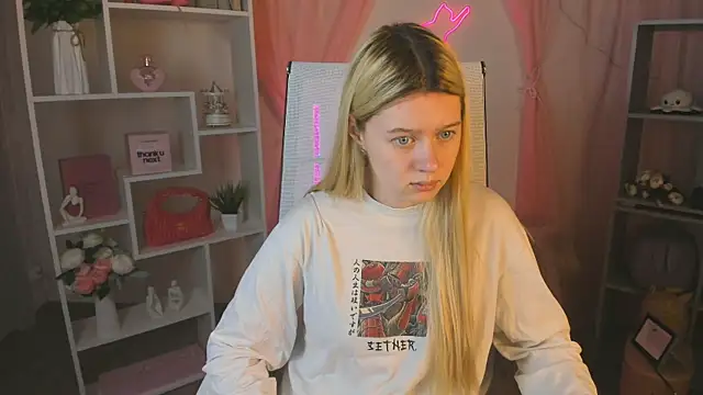 CelestineMauriac online show from April 20, 6:31 pm