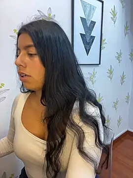 Laia white online show from April 22, 11:23 am