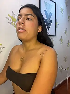 Laia white online show from April 23, 11:31 am