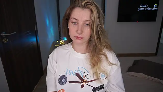 ItsEzheVika online show from April 29, 4:27 am