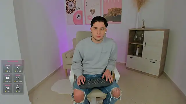 Snapshot of Massimo_Fiore chatting on February 20, 1:57 am Massimo Fiore online show from February 20, 1:57 am