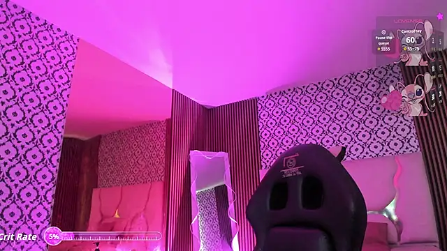 NOOAH TAY online show from April 11, 7:07 pm