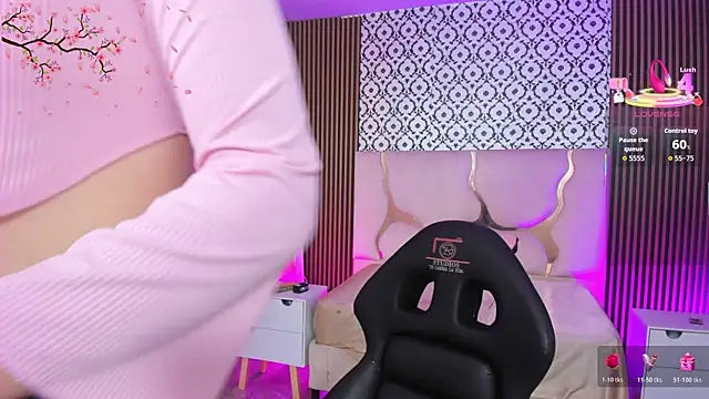 NOOAH TAY online show from April 14, 11:49 am