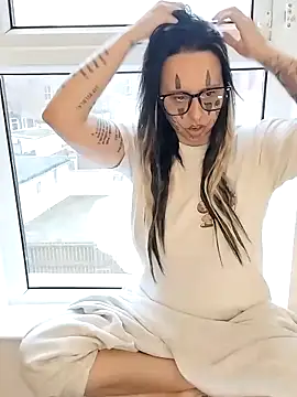 ThatAltGirl online show from February 1, 12:48 pm