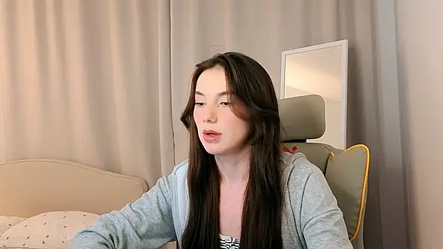 ssandralovin online show from February 17, 7:53 pm