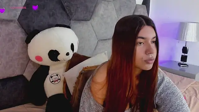 DulceJones online show from March 7, 8:39 pm