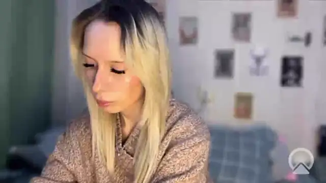 DellaCampbell online show from February 4, 2:12 pm