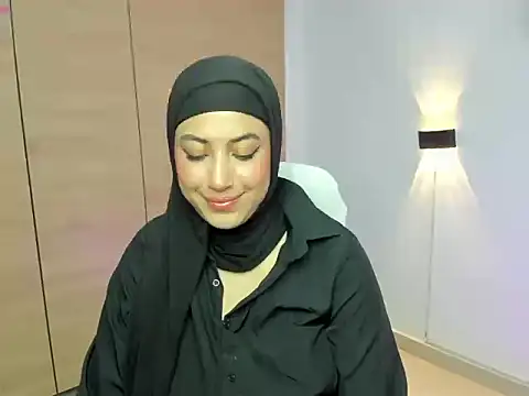 LAY LA  online show from March 28, 9:58 pm