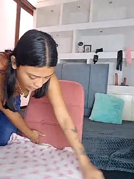 Layla em online show from February 24, 12:47 pm