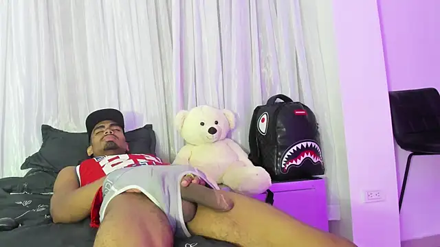 Rpoolrboy online show from April 9, 5:40 am