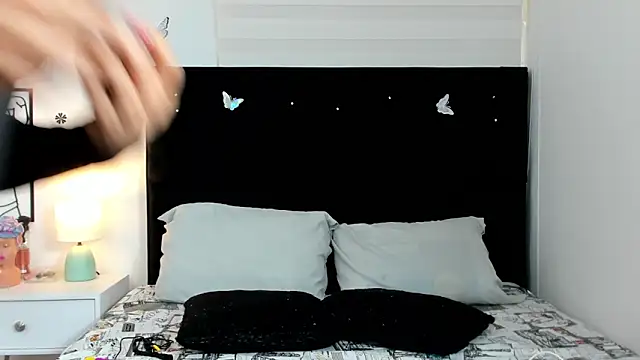 Brenda Karter online show from April 20, 7:04 pm