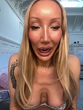 Allana29 online show from May 25, 7:31 pm