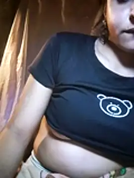 mariposaros4 online show from March 4, 5:35 am