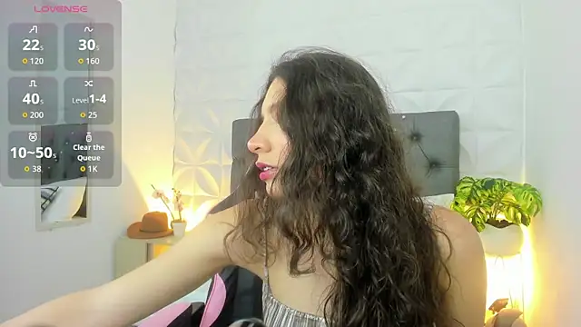 valeryn  rosse online show from April 14, 4:18 am