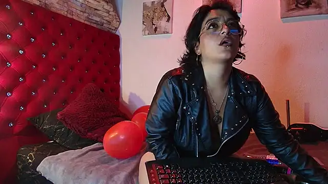 LillithSinclair nom online show from February 24, 4:21 am