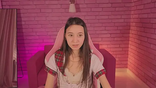 Nicole Brownie online show from February 13, 8:32 am