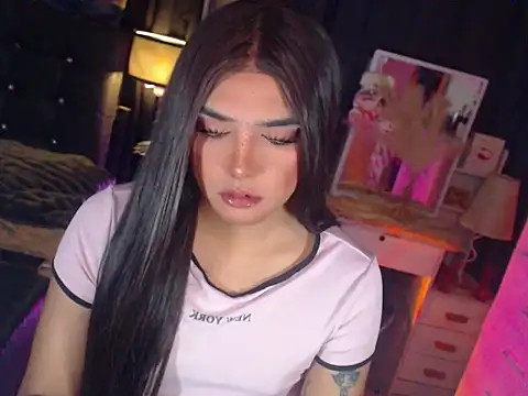 Snapshot of Katezorah chatting on February 25, 6:50 pm Katezorah online show from February 25, 6:50 pm