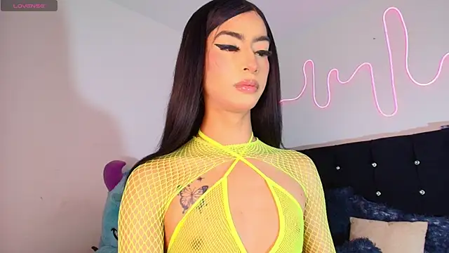 Snapshot of Martina_Sky_ chatting on May 21, 8:38 pm Martina Sky online show from May 21, 8:38 pm