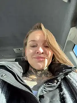 Snapshot of KishaMur chatting on February 17, 4:53 am KishaMur online show from February 17, 4:53 am