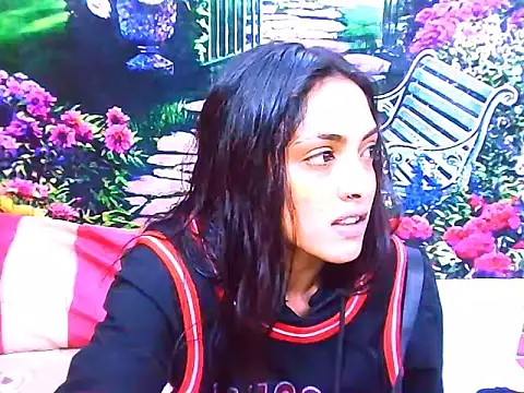 Snapshot of IndianPretty14u2Luv chatting on May 4, 5:03 am IndianPretty14u2Luv online show from May 4, 5:03 am