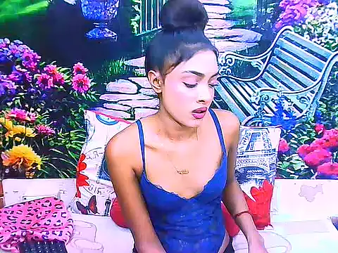 Snapshot of IndianPretty14u2Luv chatting on May 13, 6:22 am IndianPretty14u2Luv online show from May 13, 6:22 am