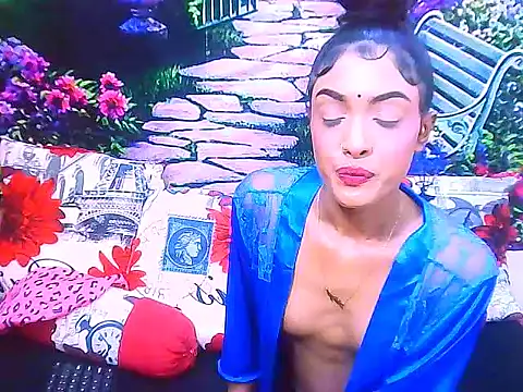 Snapshot of IndianPretty14u2Luv chatting on June 1, 6:15 am IndianPretty14u2Luv online show from June 1, 6:15 am