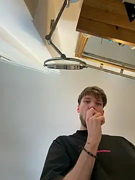 Snapshot of YoungSkinnyBoy20 chatting on February 15, 12:25 pm YoungSkinnyBoy20 online show from February 15, 12:25 pm