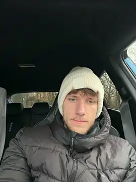 Snapshot of YoungSkinnyBoy20 chatting on February 25, 7:40 am YoungSkinnyBoy20 online show from February 25, 7:40 am