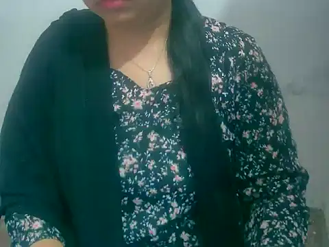Snapshot of Cute_Aliyaa chatting on March 7, 8:44 am Cute Aliyaa online show from March 7, 8:44 am