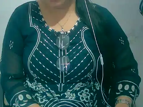 Cute Aliyaa online show from March 12, 8:53 am