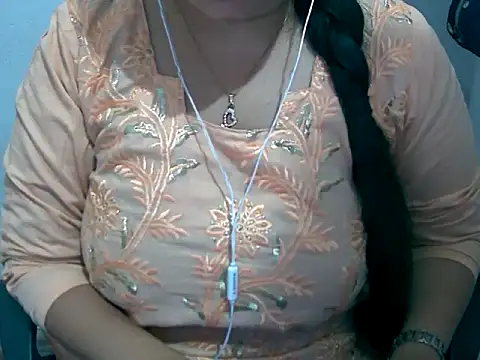 Cute Aliyaa online show from March 17, 9:56 am