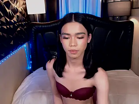 ItsurGirlMiana online show from February 21, 7:37 pm