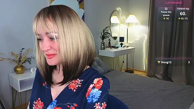 Oliiviaa  online show from February 9, 8:18 am